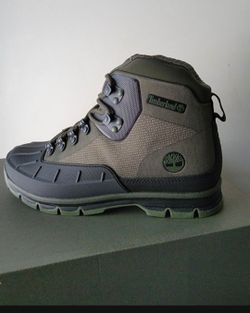 BRAND NEW TIMBERLAND SIZE 9.5