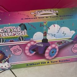 Gabbys Dollhouse 3 Wheel Tilt Scooter
