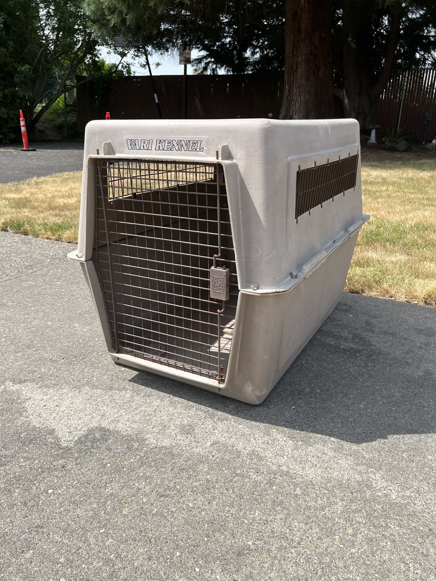 Large Pet Kennel