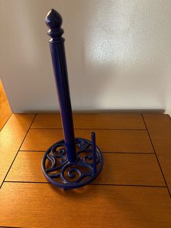 Paper towel holder