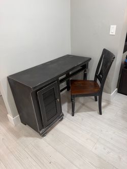 Farmhouse style Desk & Chair