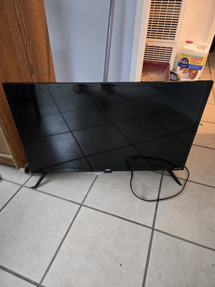 Onn 32 Inch TV