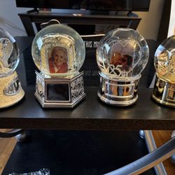 Musical Snow Globes
