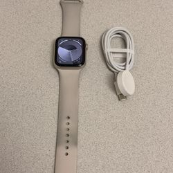 Apple Watch SE 2nd Generation 44MM Starlight GPS Only
