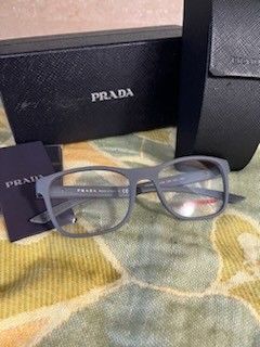 Prada Frames