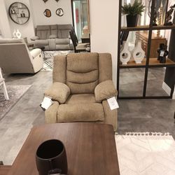 Tulen Gray Recliner
Ashley Furniture$10 Down Payment And Financing Available