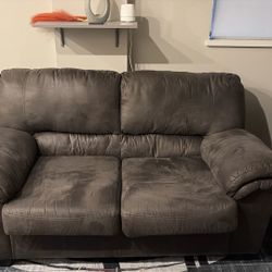 Loveseat 