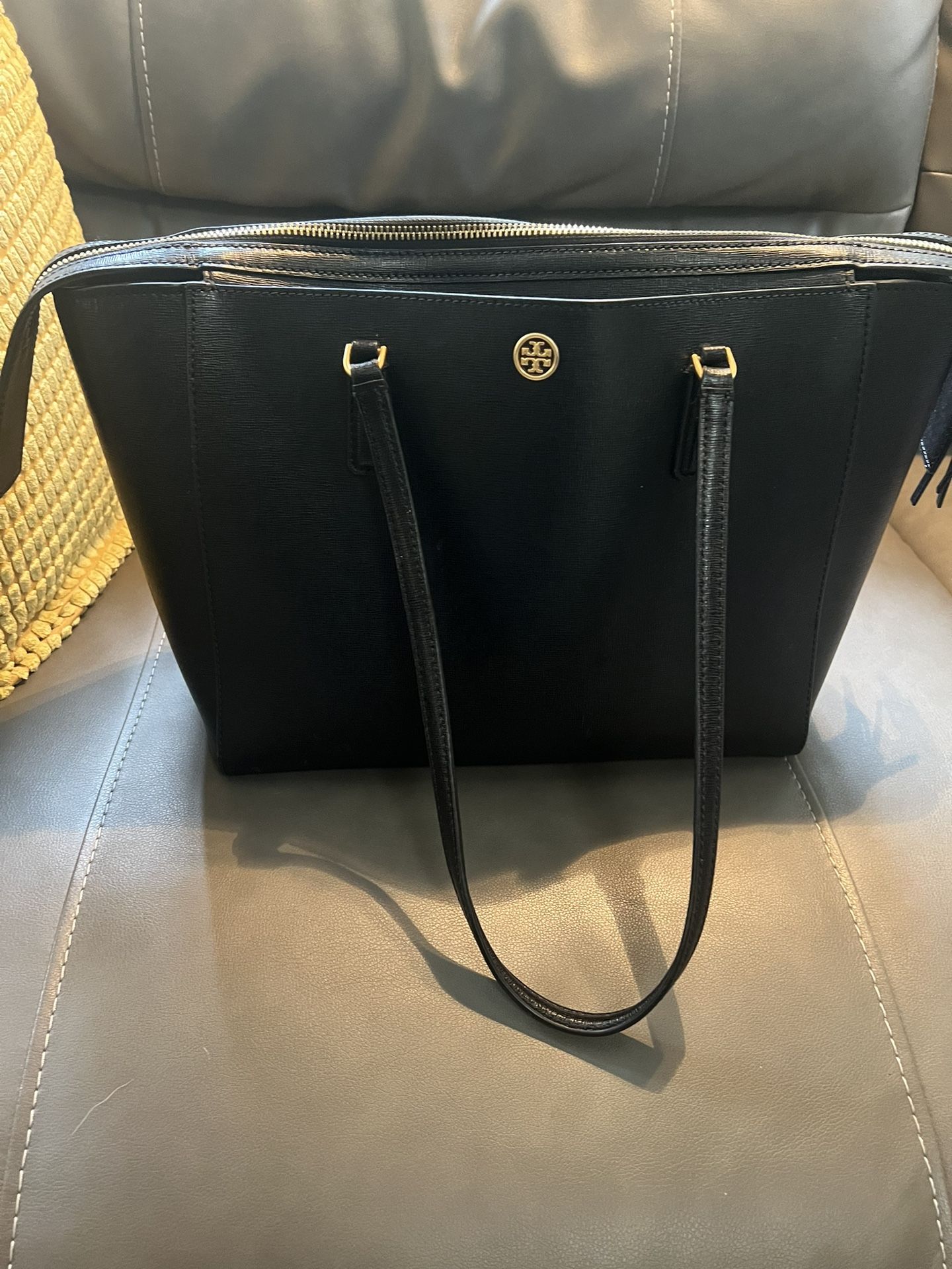 Tory Burch Tote/purse Clothing