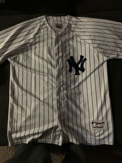 Yankees jersey size 52