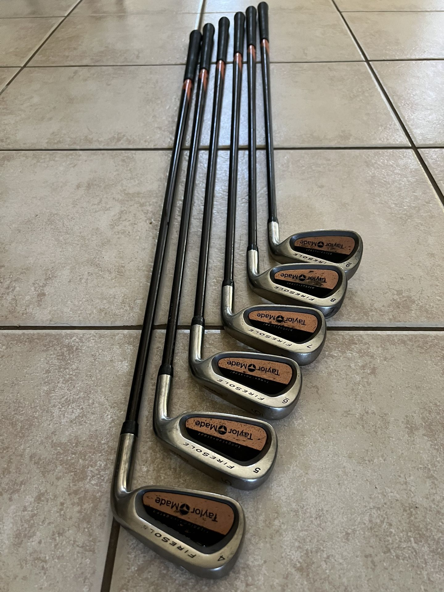 TaylorMade FireSole Iron set 4,5,6,7,8,9 Bubble Shafts Right Hand