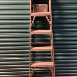 6 Ft Aluminum Ladder