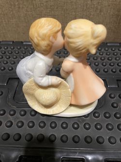 Homco Figurine