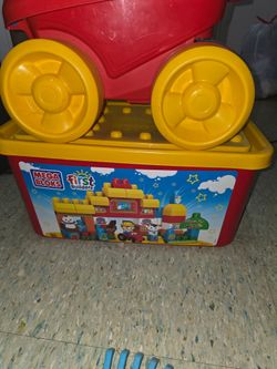 Kids Mega Blocks and Picker Upper