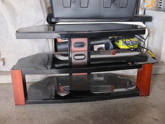 Free tv stand