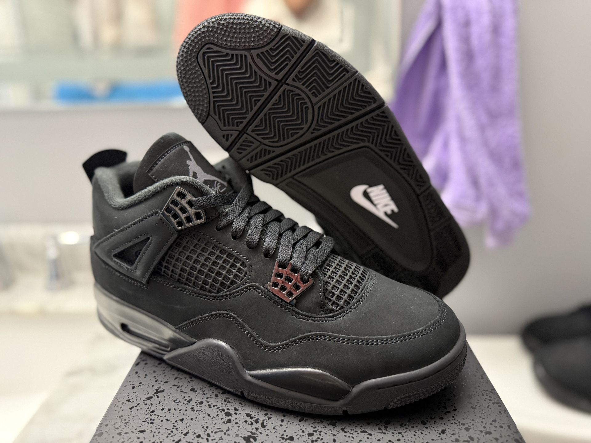 Air Jordan Retro 4 Black Cat Men’s Size 