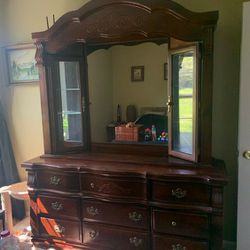9 Drawer Dresser And King Size Bed Frame