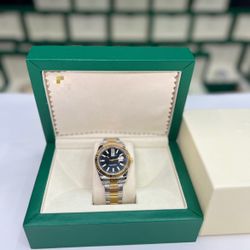 New watch⌚️🔥Availabe 🔥🔥