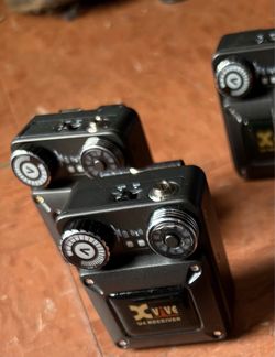 3 Xvive U4 wireless receivers