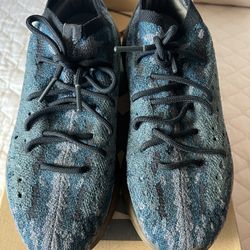 YEEZY