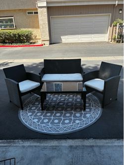 Patio Set - 4 piece with Rug