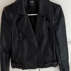 NEVER BEEN WORN BRAND NEW Edgy Black Faux Leather Moto Biker Jacket – LingLuoFang Women’s Size Small – Buckle & Zip Detail
