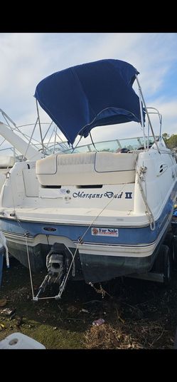 Chaparral Signature 240 clean title + trailer