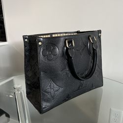 Louis Vuitton Black Monogram Purse