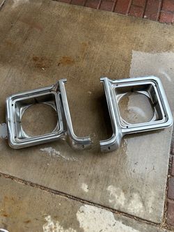 Gm , Chevy blazer 4x4  OEM headlight bezels
