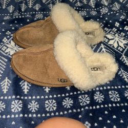 Uggs For Sale Size 6-7 Women’s 