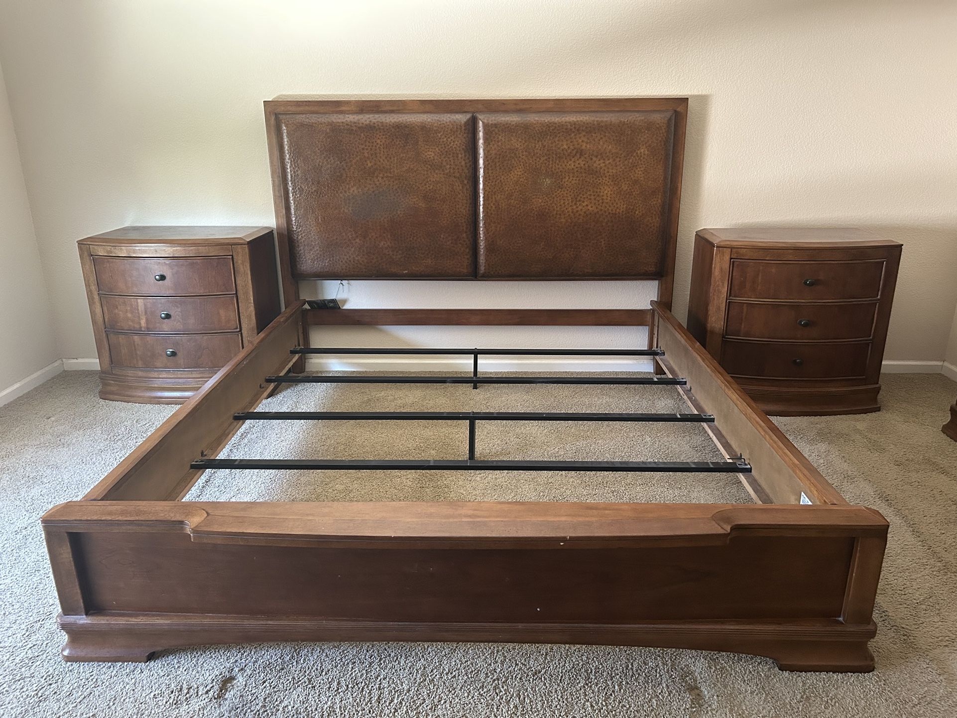5pc Cal King Bedroom Set
