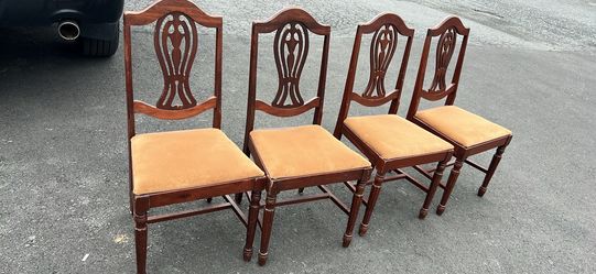 4 dining chairs, fair condition