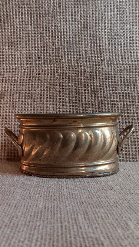 Vintage Swirled Brass Planter w/ Handles, Embossed 7" Indoor Planter, Brass Oval-Shaped Planter