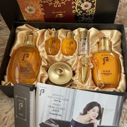 The History of Whoo Gongjinhyang Inyang Balancer + Emulsion Special Set