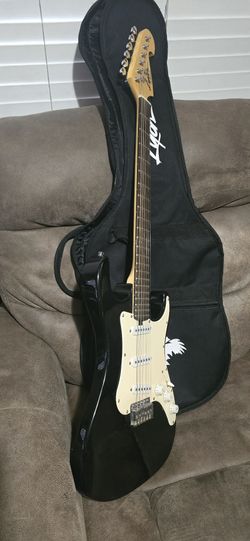 LYON ELECTRIC GUITAR $79