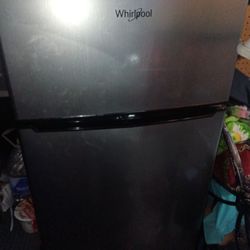 Mini Refrigerator 