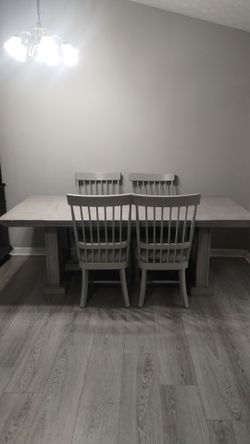 Moving must go Solid wood Table and Chairs beautiful