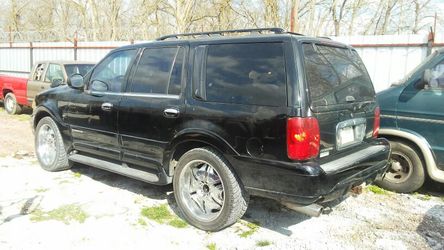 Lincoln Navigator "parting out"