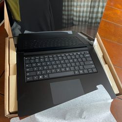 New microsoft  surface laptop 5   15' touch screen