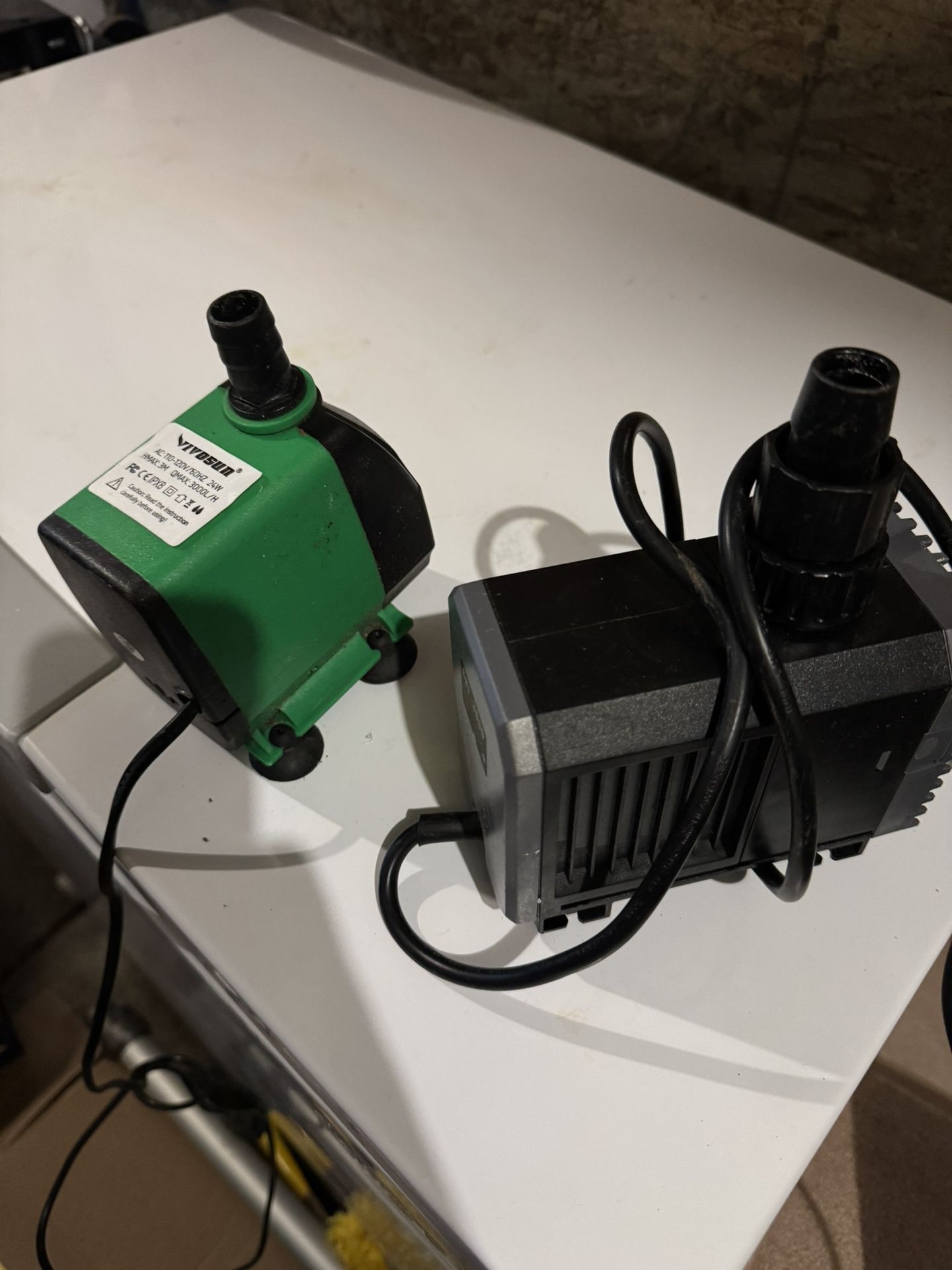 2 Aquarium Water Bump