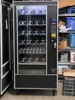 Vending machine with card reader
