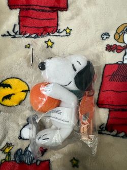 Snoopy charm keychain plush