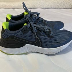 Nike Renew Running Shoes Size 5Y