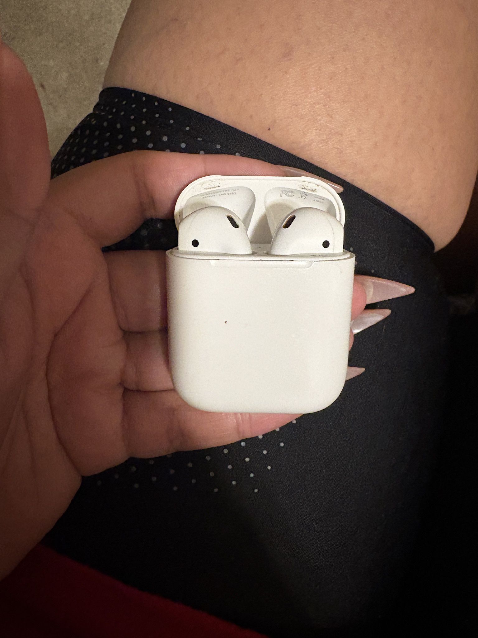 AirPods