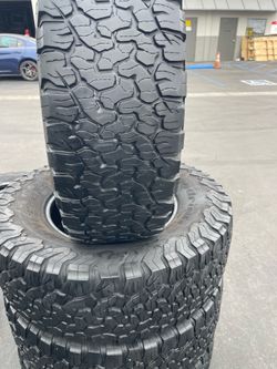 285/70/17 (4) Bfgoodrich all terrain ko2