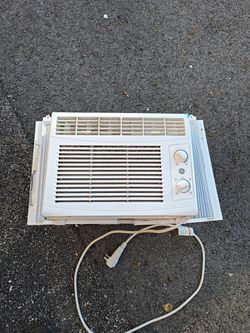 GE air conditioner 5050 btu