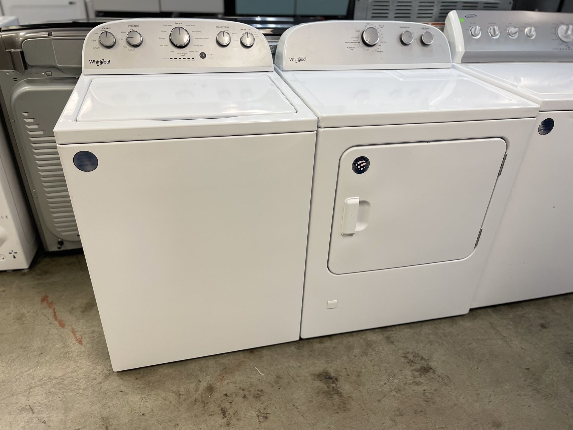 Whirlpool Washer With Agitator And Dryer Gas Set