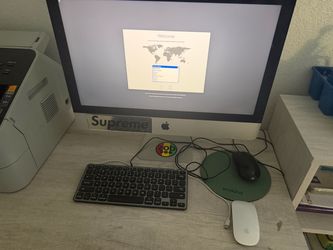 Apple computer desktop iMac