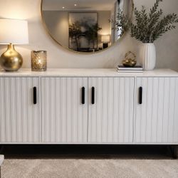 Credenza 