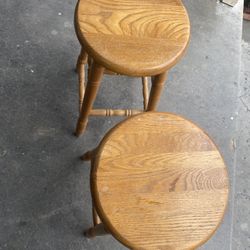 Pairs Of Two 24” Counter Stool With Round Seat Great Condition 