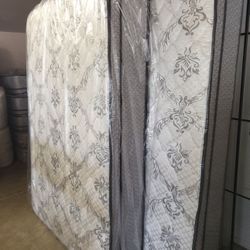 Mattresses King Queen Full Twin